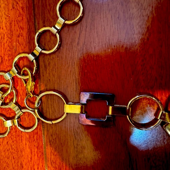 Beautiful vintage gold chain belt. Set at the length you want - Picture 5 of 6